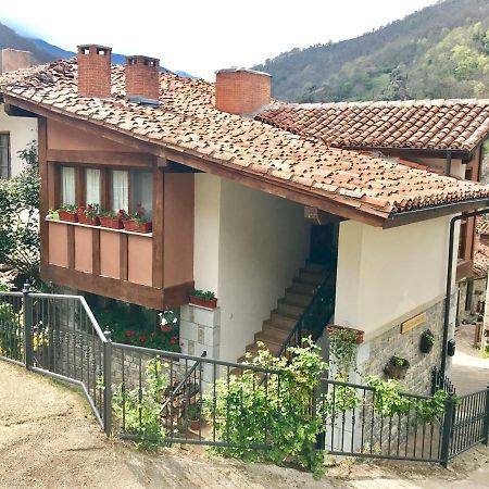 Apartamentos Rurales Los Nogales Cosgaya Eksteriør bilde