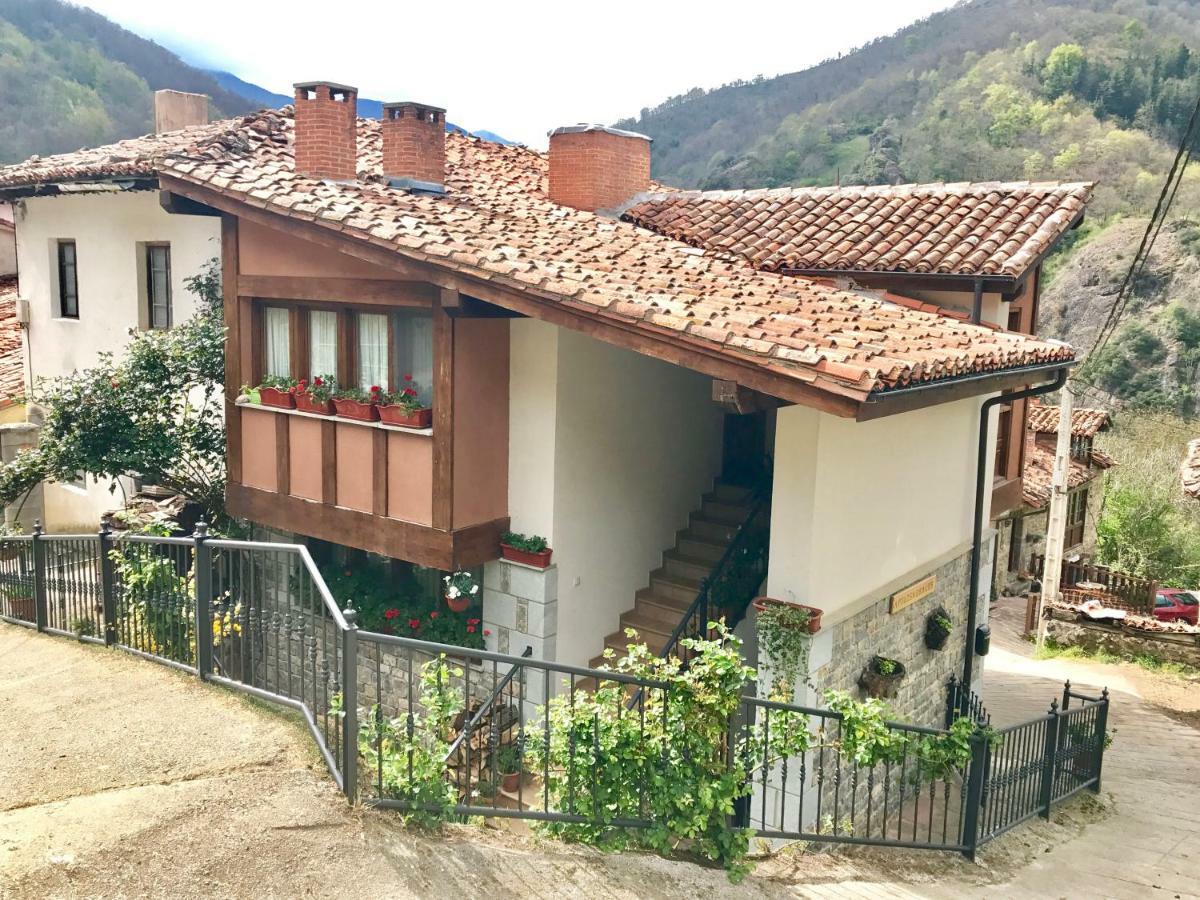 Apartamentos Rurales Los Nogales Cosgaya Eksteriør bilde