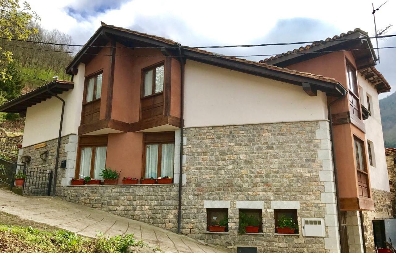 Apartamentos Rurales Los Nogales Cosgaya Eksteriør bilde